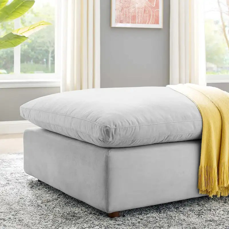 Ottoman en velours haute performance Commix garni de duvet et surdimensionné