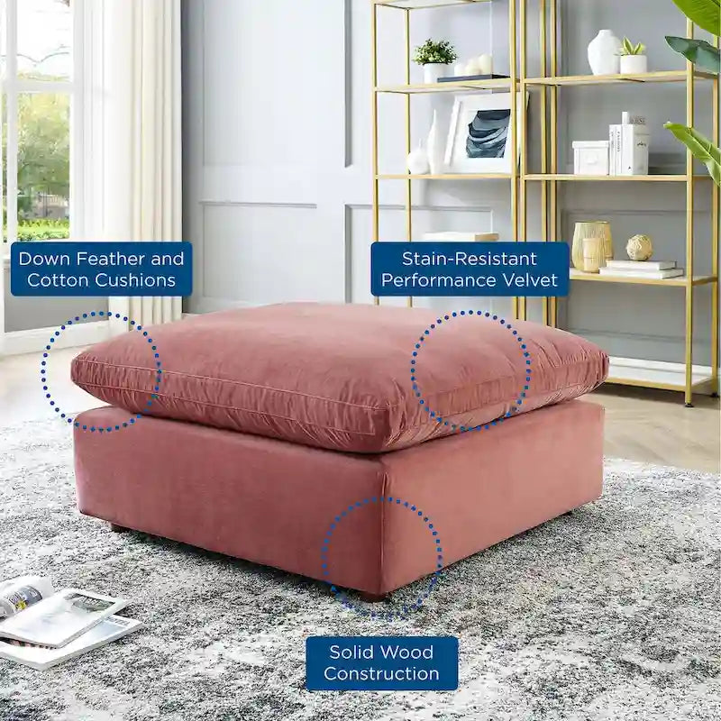 Ottoman en velours haute performance Commix garni de duvet et surdimensionné