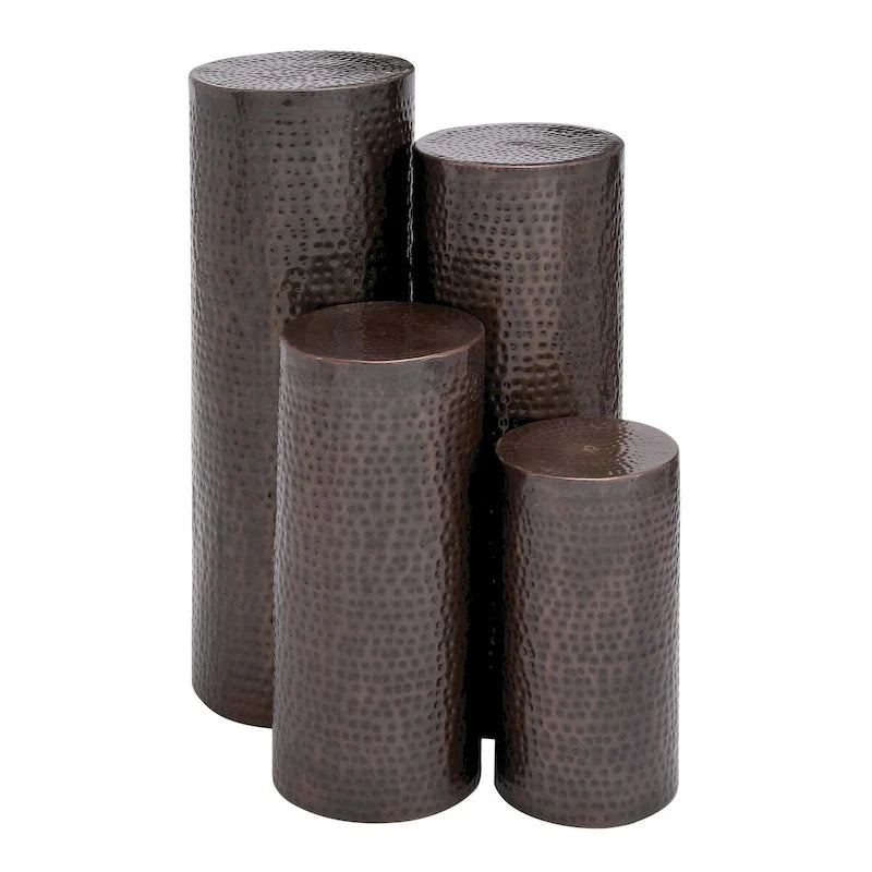 Table piédestal haute et fine en métal, au design rainuré ou martelé, de couleur marron – Lot de 4 – Roche River Decor