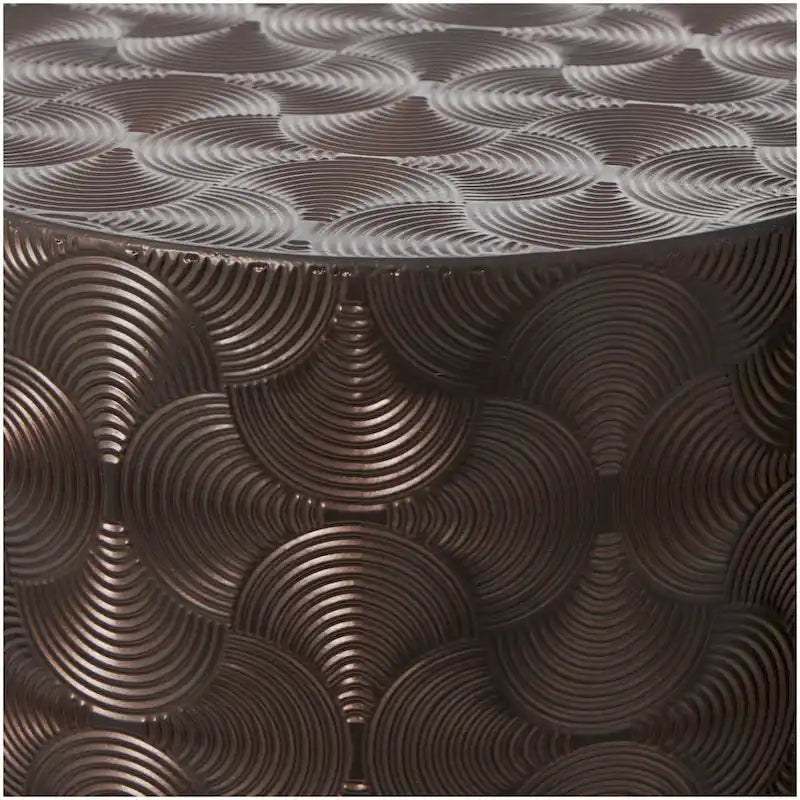 Table piédestal haute et fine en métal, au design rainuré ou martelé, de couleur marron – Lot de 4 – Roche River Decor