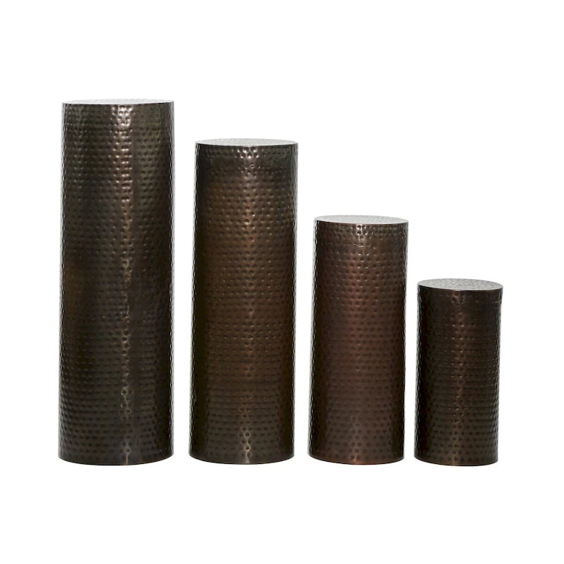 Table piédestal haute et fine en métal, au design rainuré ou martelé, de couleur marron – Lot de 4 – Roche River Decor